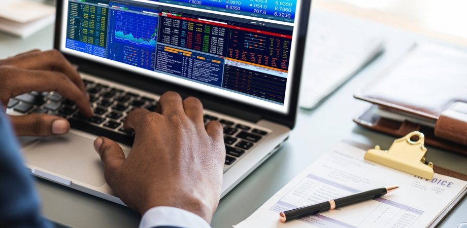 Building predictive models in AdvancedMiner